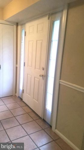 6727 Huntsman Blvd, Springfield, VA 22152-2623