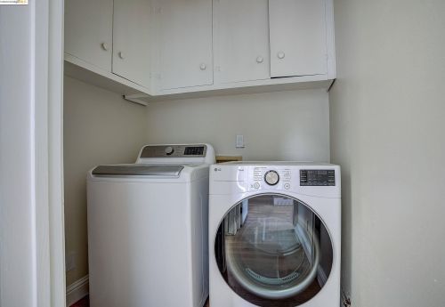 4732 Congress Ave, Oakland CA 94601-5406 exterior