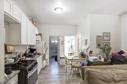 204 Summer St, Paterson, NJ 07501-1518