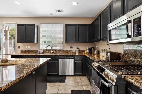 35815 Elizabeth Ln, Wildomar CA 92595-7853 exterior