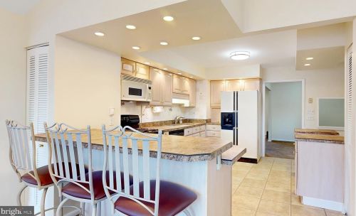 975 Carvel Dr, Dover DE  19901-6685 exterior