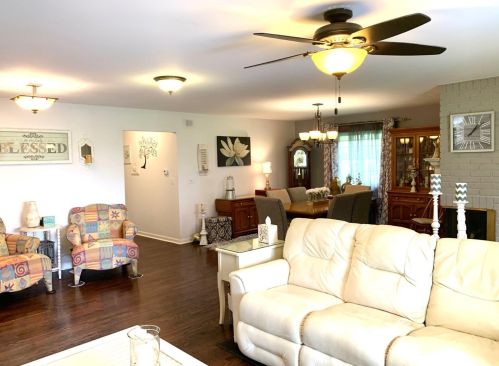 221 150, Valpo IN  46383-9559 exterior