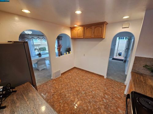 295 Alta Vista Way, Daly City CA  94014-1405 exterior