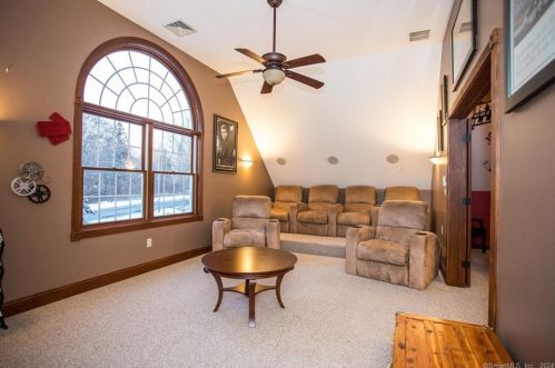 2 Deepwood Dr, Norwich CT  06360-1608 exterior