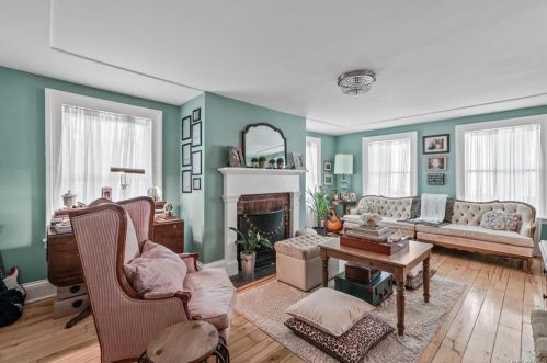 130 Osborne Hill Rd, Fishkill NY  12524-2515 exterior