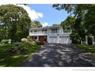 81 Hemlock Rd, Groton, CT 06340-4809