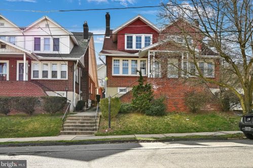 1965 Mahantongo St, Primrose, PA 17901-3204