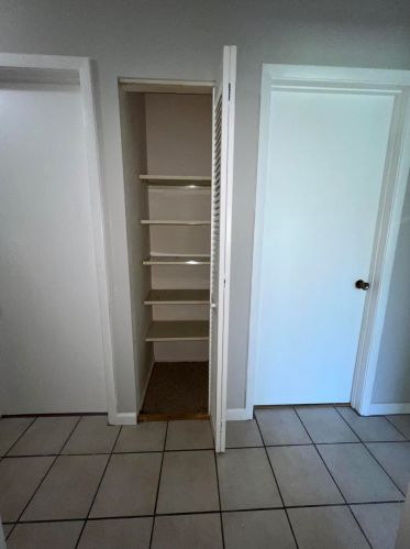 468 Lakehurst Dr, Fort Pierce FL  34983-2825 exterior