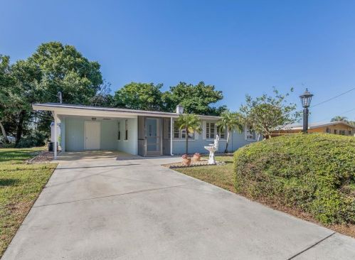 301 Grove St, Nokomis, FL 34275-2026