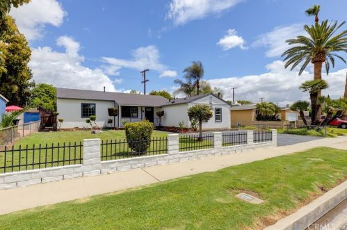 7812 Peachtree Ave, Van Nuys CA  91402-6514 exterior