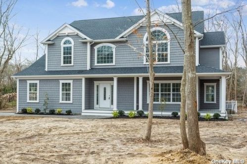 115 Phillips Ave, Speonk, NY