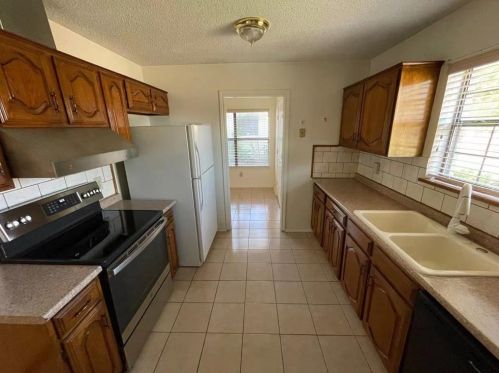 1315 Starshadow Dr, Richardson TX  75081-2549 exterior