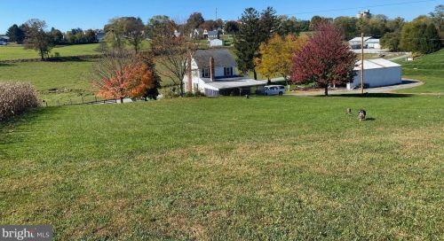 435 Boxwood Rd, Red Lion PA  17356-8347 exterior