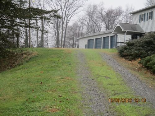 648 Brownsdale Rd, Renfrew, PA 16053-9435