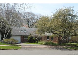145 Dessa Dr, New Haven, CT 06517-2106
