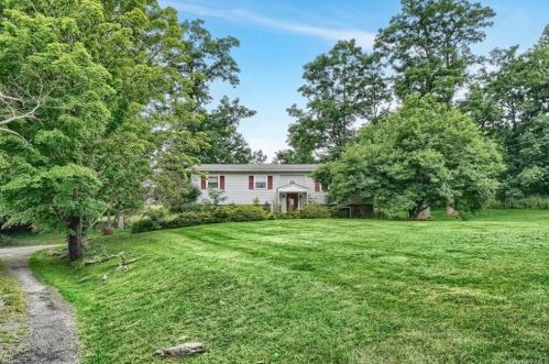 251 Pleasant Ridge Rd, Poughquag, NY 12570-4903