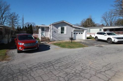 1032 Cherry Tree Xing, Breinigsville, PA 18031-1608