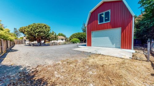 5221 Wendell Ln, Sebastopol, CA 95472-6248