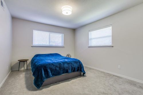 331 Oakcrest Dr, Richardson TX 75080-2520 exterior