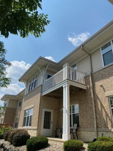 3960 Prairie Hill Ln, Milwaukee WI  53228-2364 exterior