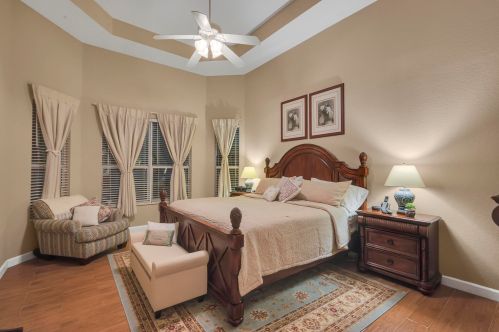 466 Dover Ct, Fort Pierce FL  34983-3414 exterior