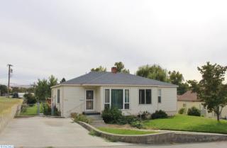 404 5th Ave, Kennewick, WA 99336-5747