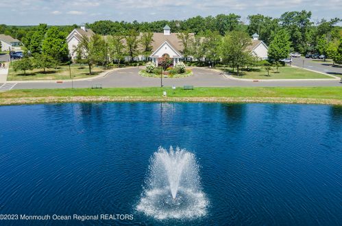 16 Wellington Ln, Lakewood NJ  08701-5736 exterior