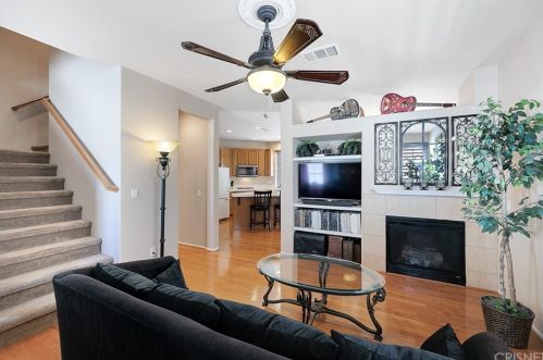 29407 Shannon Ct, Santa Clarita, CA 91387-7106