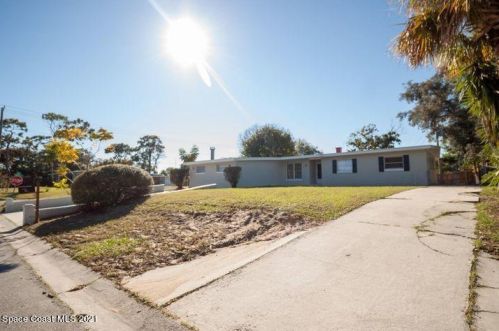 1500 Dozier Ave, Titusville, FL 32780-3833