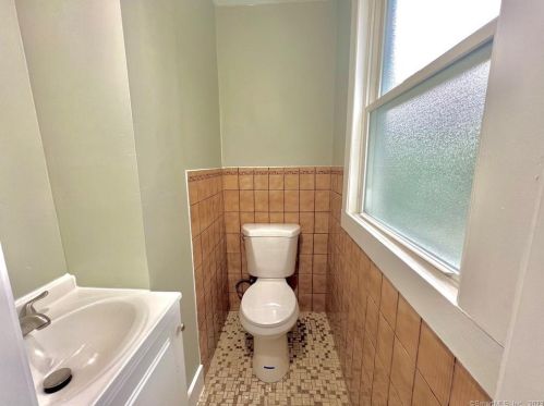 55 Raymond St, United States Coast Guard Ac CT  06320-3831 exterior