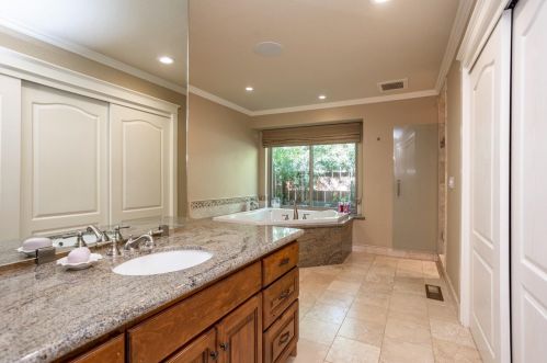 9918 Poppy Hills Dr, Valley Home CA 95361-9617 exterior