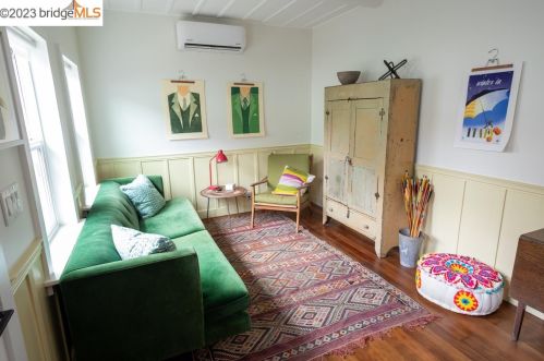 1058 56th St, Oakland CA 94608-2745 exterior