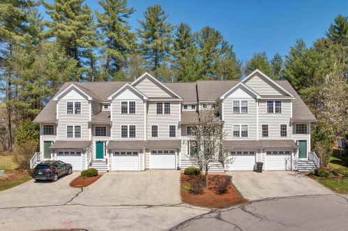 83 Barrington Ave, Nashua NH  03062-2288 exterior