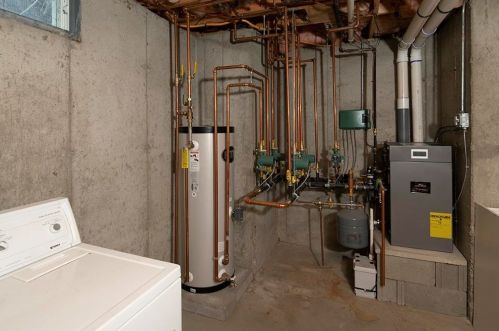 565 Penacook Rd, Hopkinton NH  03229-2916 exterior