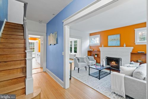 3713 Warren St, Washington, DC 20016-2232