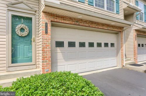 555 Meadow Croft Cir, Navy Sup Dpt, PA 17055-5863