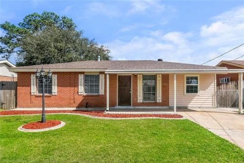 33 Bluebell Ln, Westwego, LA 70094-2217
