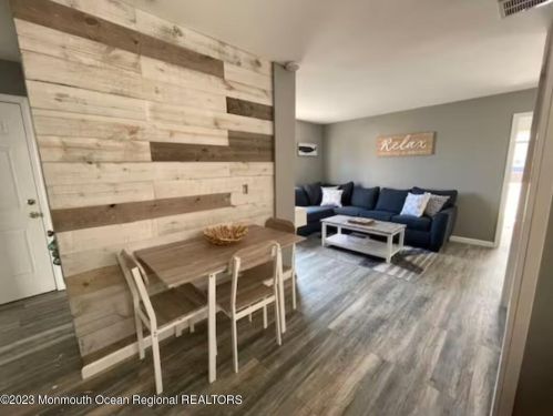 318 Hamilton Ave, Pelican Island NJ  08751-2324 exterior