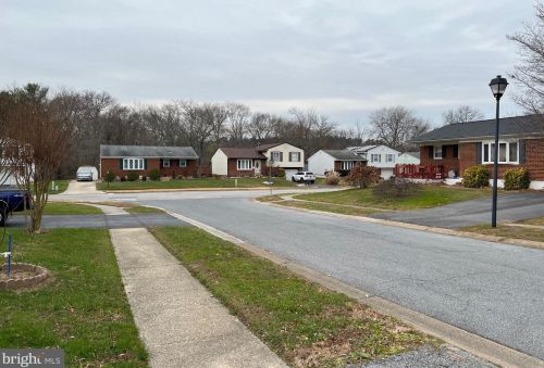 14 Clyde Cir, New Castle, DE 19720-2309