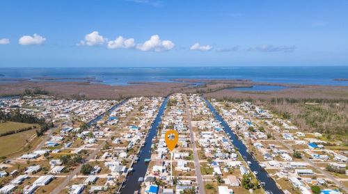 4775 Flamingo Dr, Saint James City, FL 33956-2817