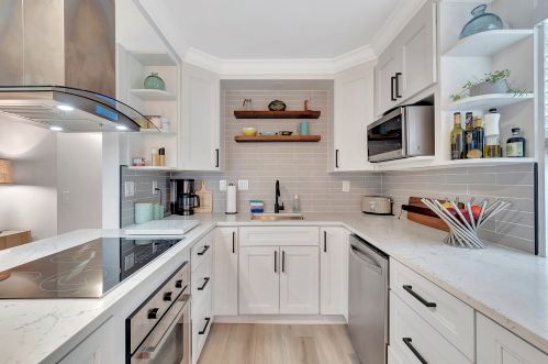 446 Normandy J, Delray Beach FL  33484-4874 exterior