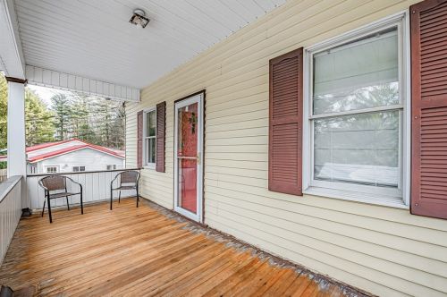 133 Spanish Villa Dr, Jeannette, PA 15644-3503