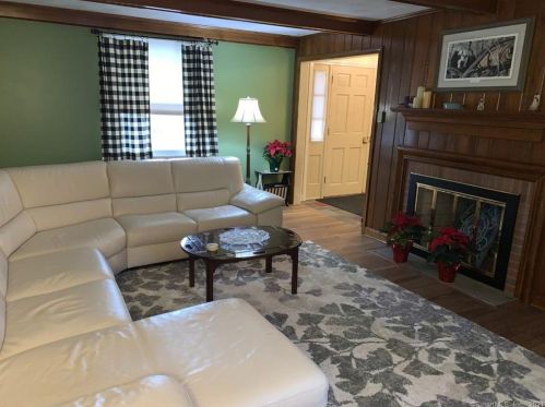 231 George St, Middletown CT 06457-6708 exterior