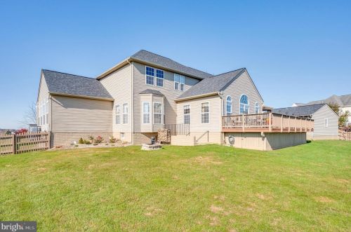 786 Spruce Hill Way, Charles Town WV  25414-4486 exterior