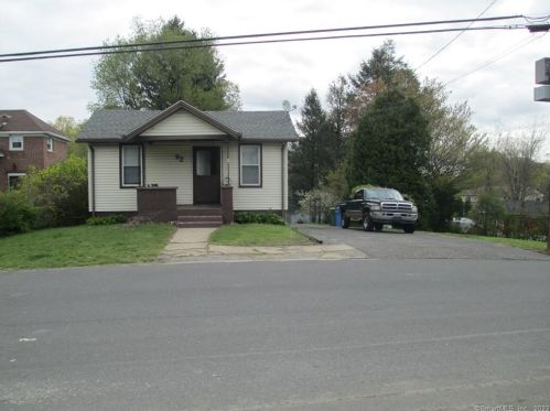 92 Meriline Ave, Waterbury, CT 06705-2926
