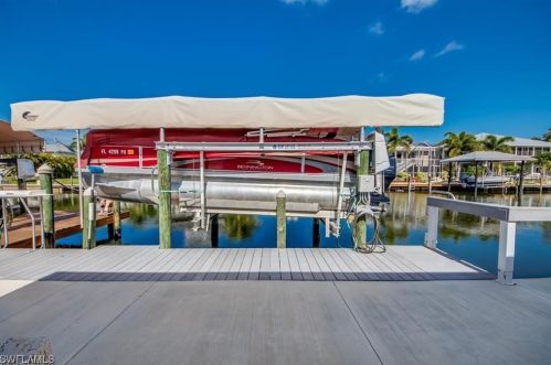 2355 Banana St, Saint James City FL  33956-2072 exterior