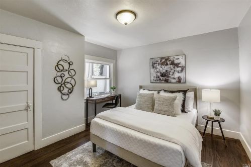 5044 Fairfax Ave, Oakland CA 94601-5811 exterior