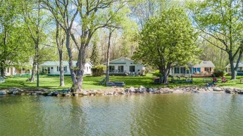8607 Northshore Dr, Honeoye, NY 14471-9803
