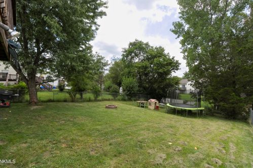 1553 Raintree Ct, Covington, KY 41018-1885