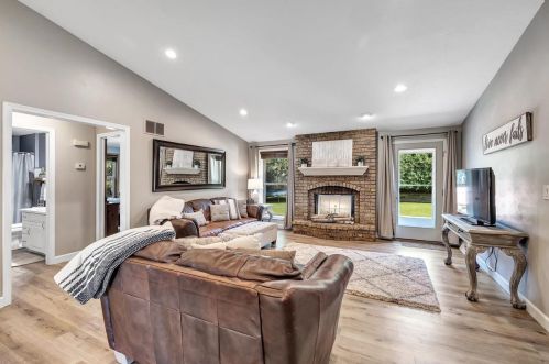 3321 Edinburgh Rd, Green Bay, WI 54311-7260